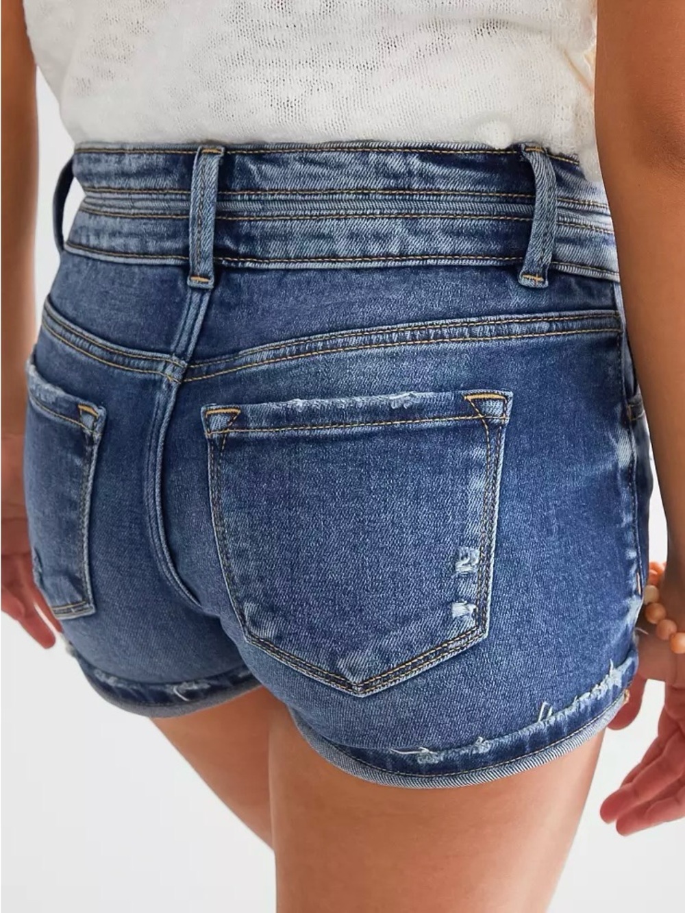 🆕 Distressed Low Rise Stretch Short - Picture 6 of 14